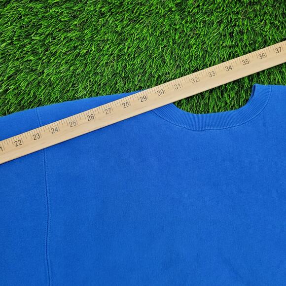 Vintage Champion Sweatshirt L/XL 21x27 Reverse-Weave Script - Picture 3 of 16